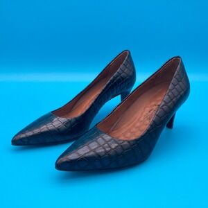 Walking Cradles Navy Croc Embossed Leather Pointed Toe Pumps 8M